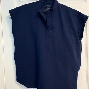 Figs Navy Rafaela Scrub Top in Small